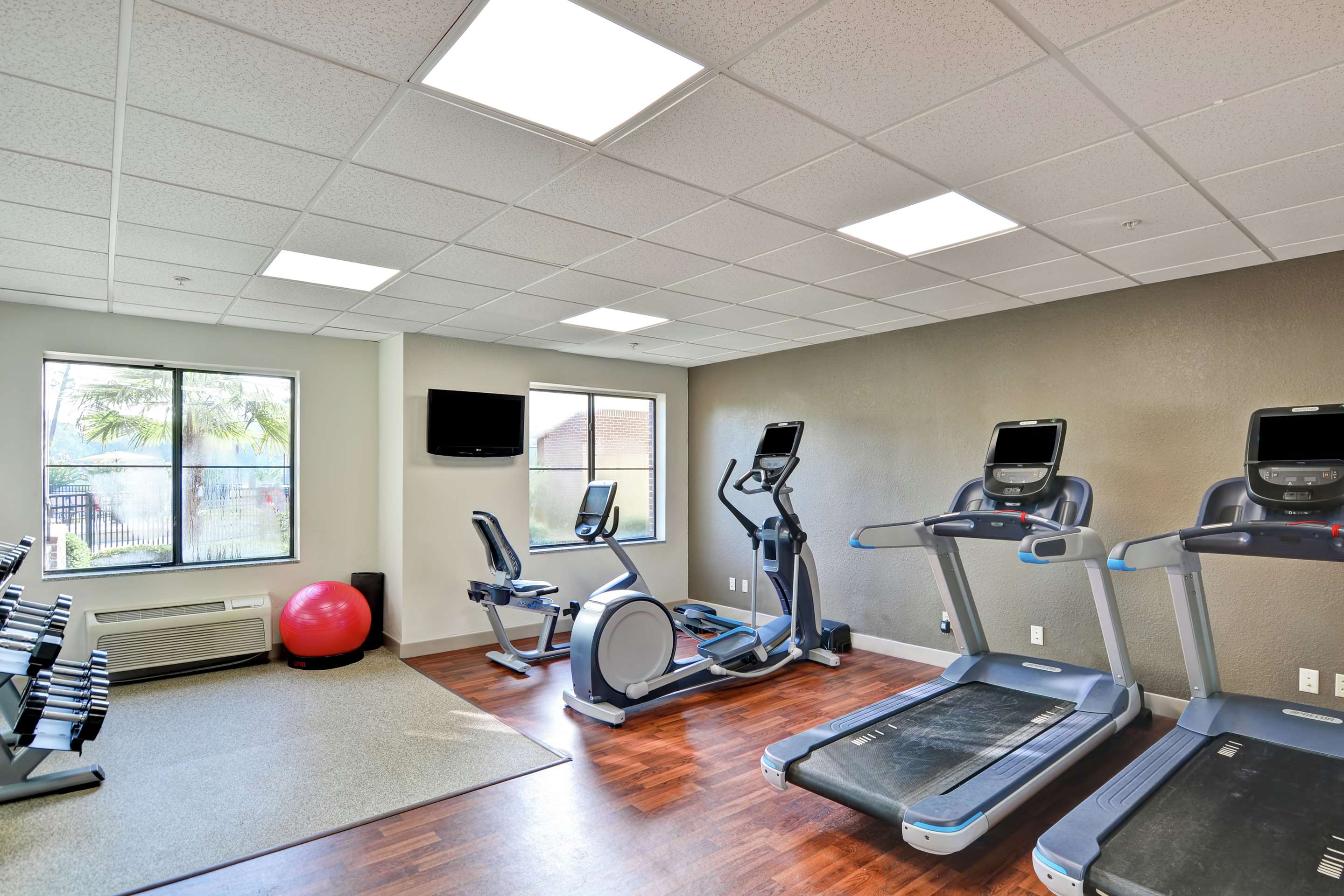 Health club fitness center gym | Doubletree by Hilton Hattiesburg, MS