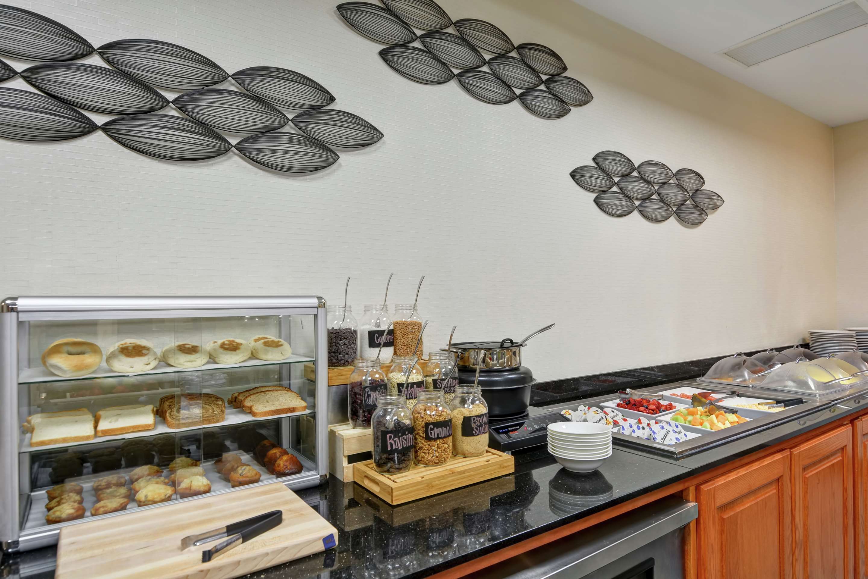 Restaurant | Doubletree by Hilton Hattiesburg, MS