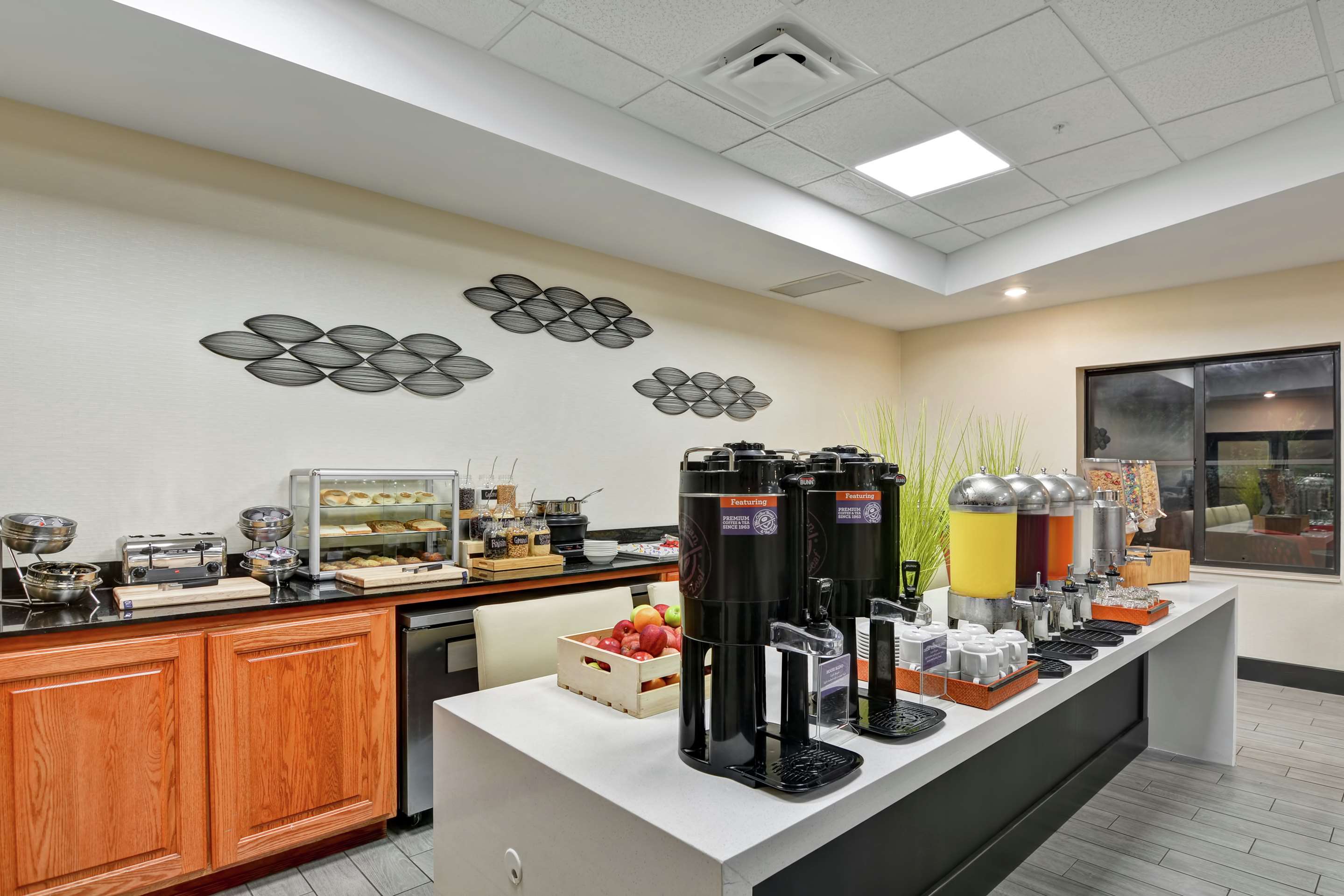 Restaurant | Doubletree by Hilton Hattiesburg, MS