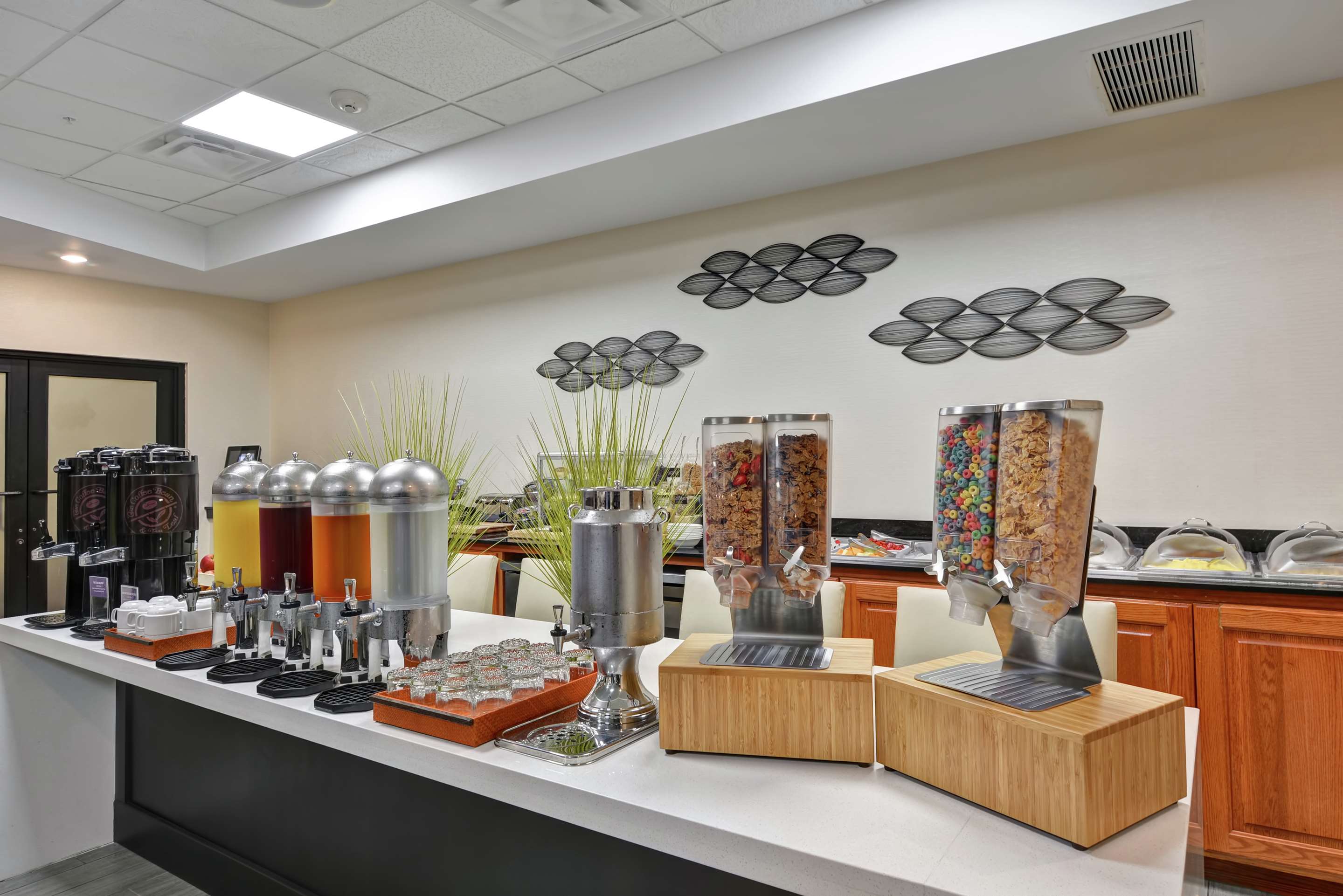 Restaurant | Doubletree by Hilton Hattiesburg, MS