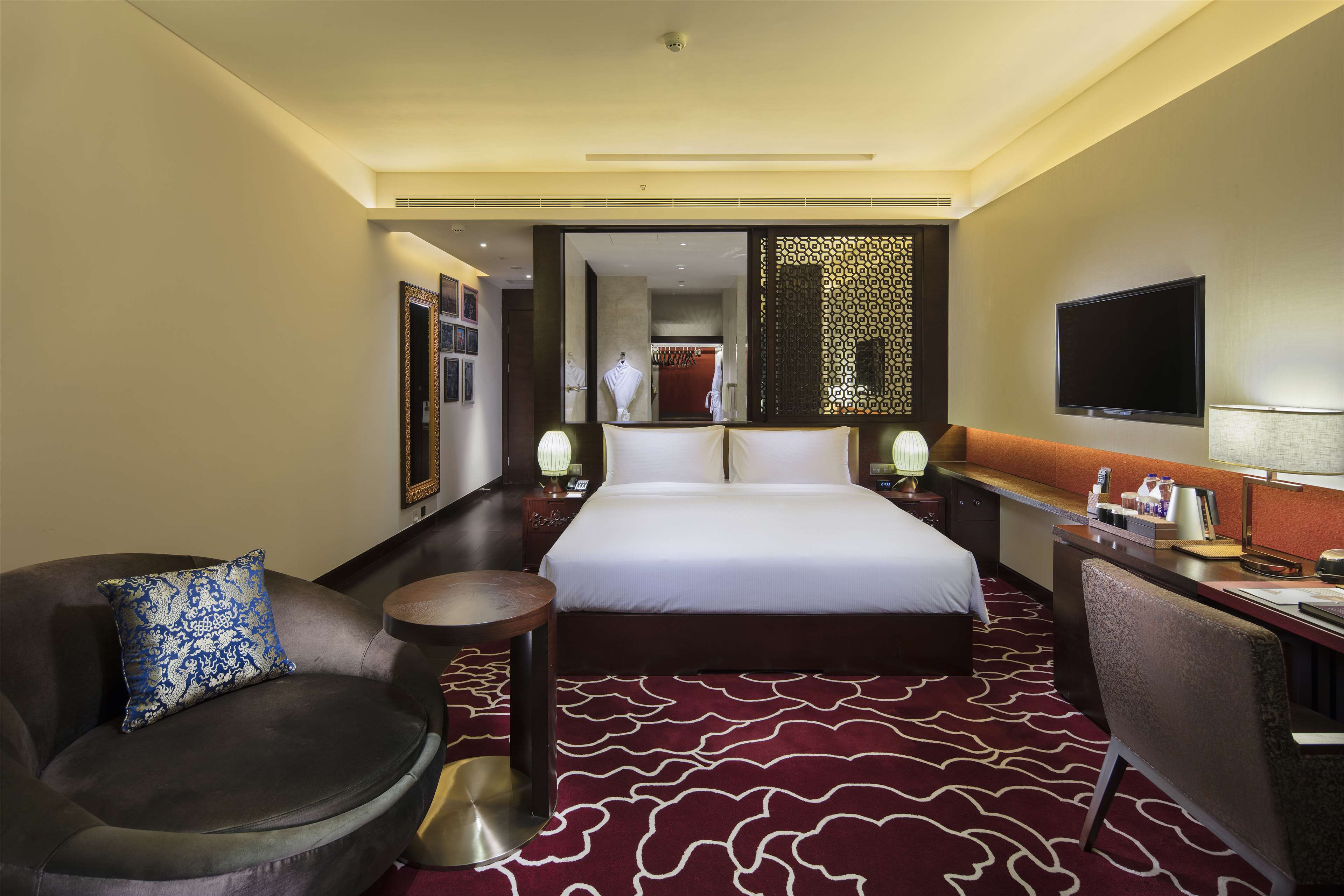 Hilton Linzhi Resort Room Type - KING DELUXE ROOM W TERRACE