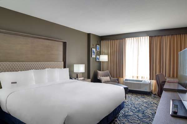  - DoubleTree by Hilton Harrisonburg - I-81, Exit 247