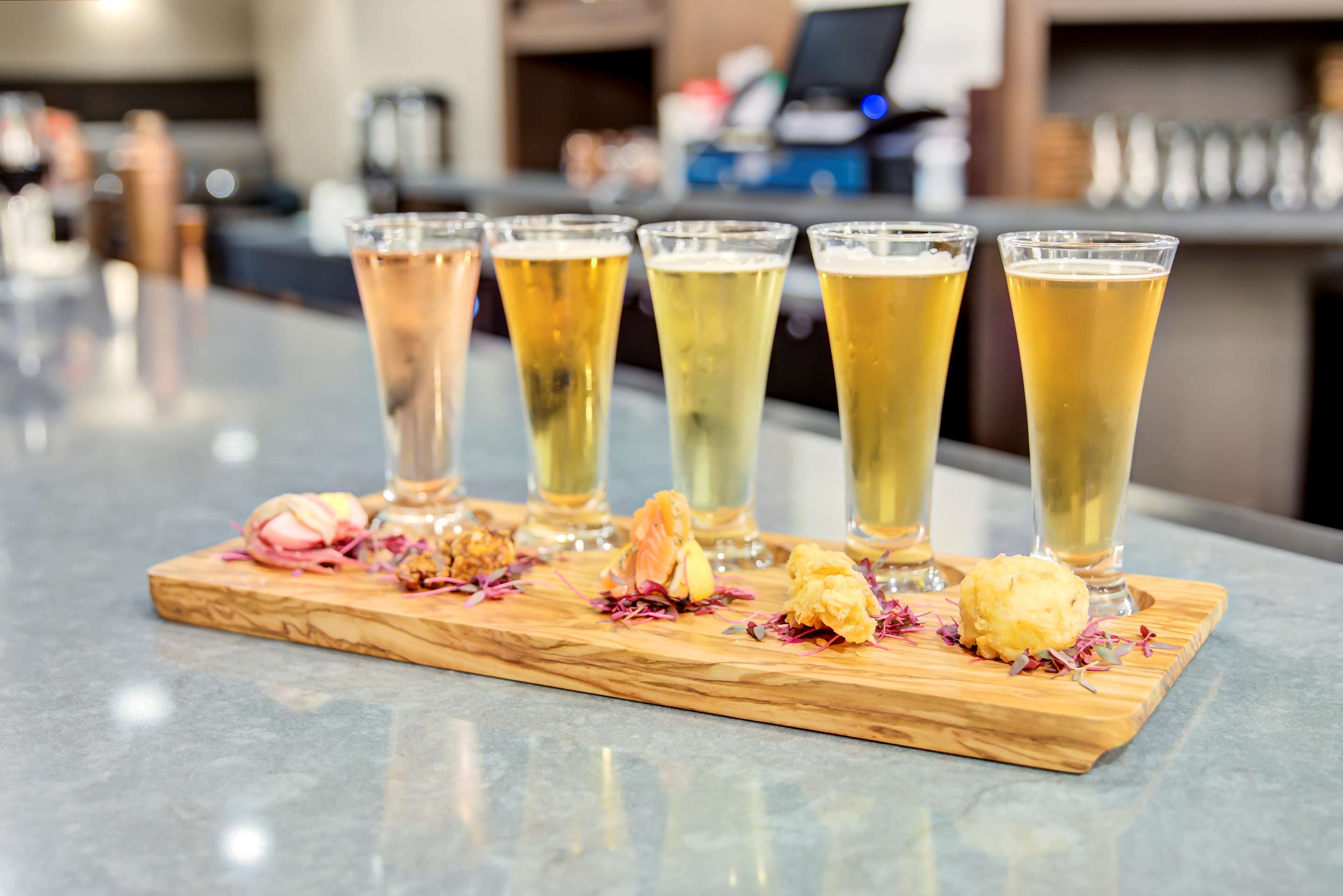BarLounge | Doubletree by Hilton Harrisonburg