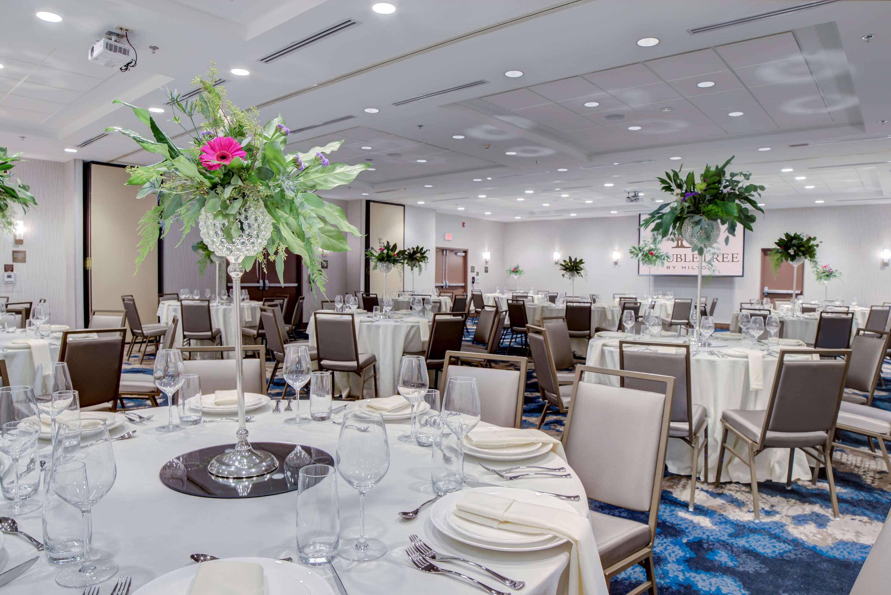 Meeting Room | Doubletree by Hilton Harrisonburg