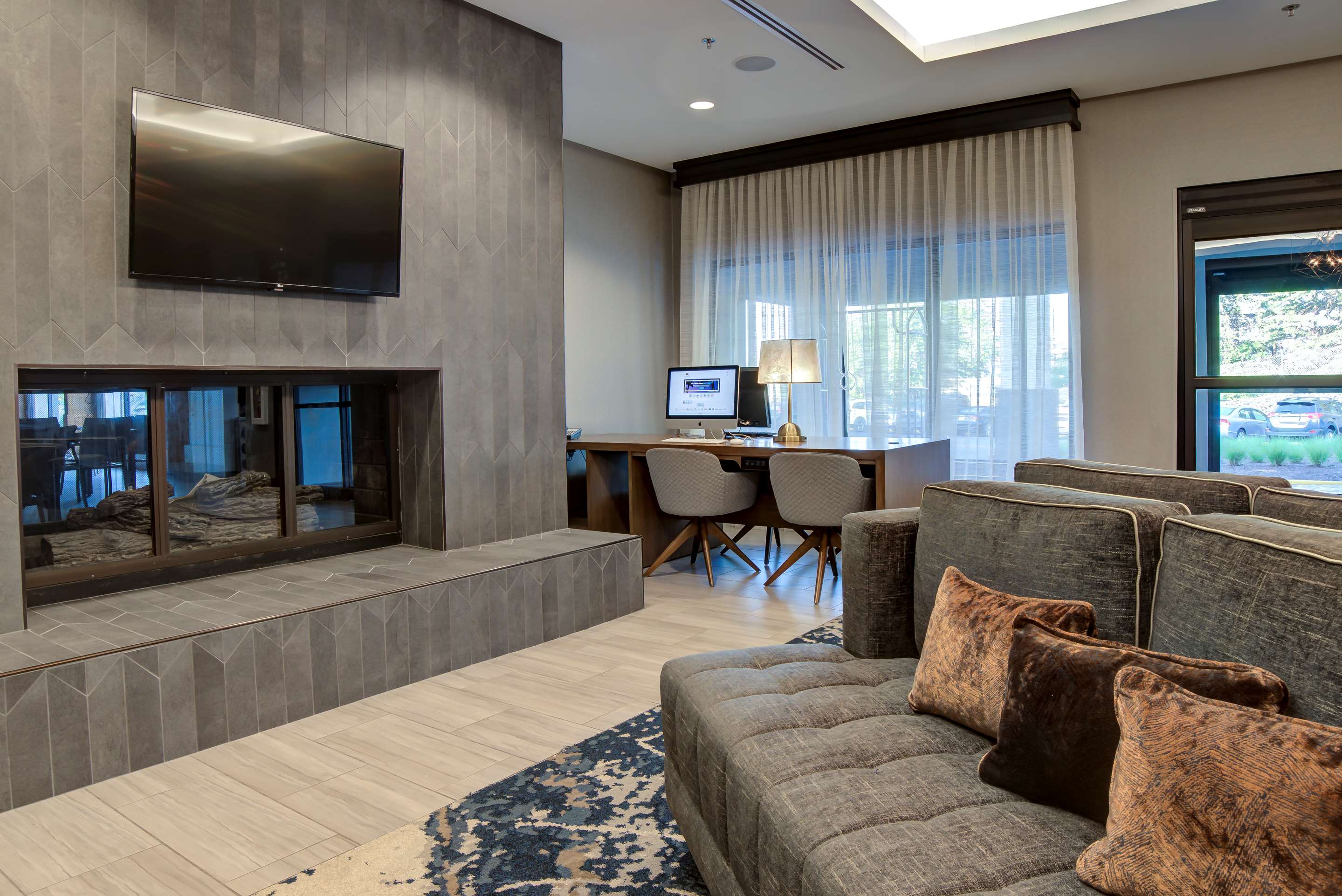 Reception | Doubletree by Hilton Harrisonburg