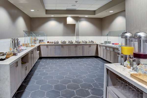 Restaurant - DoubleTree by Hilton Harrisonburg - I-81, Exit 247