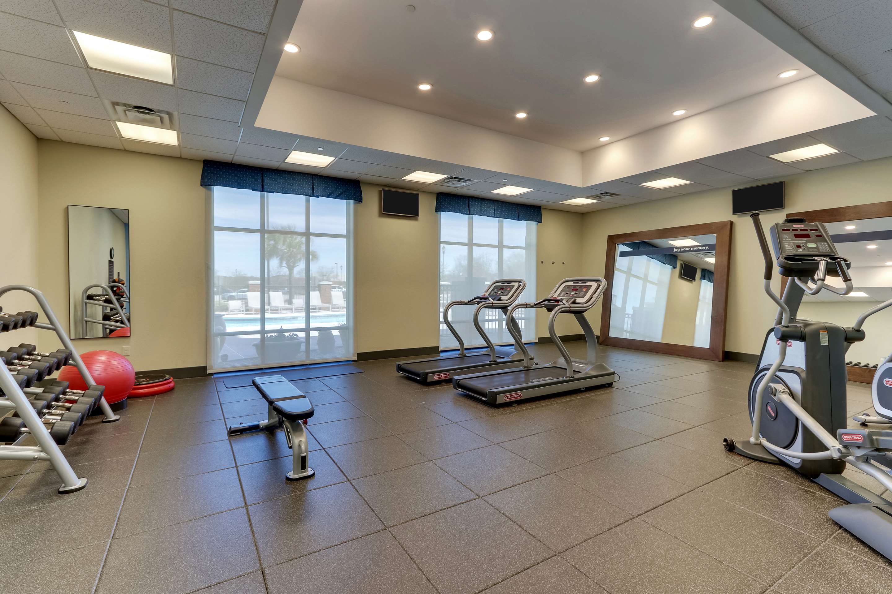 Health club fitness center gym | Hampton Inn & Suites Hartsville
