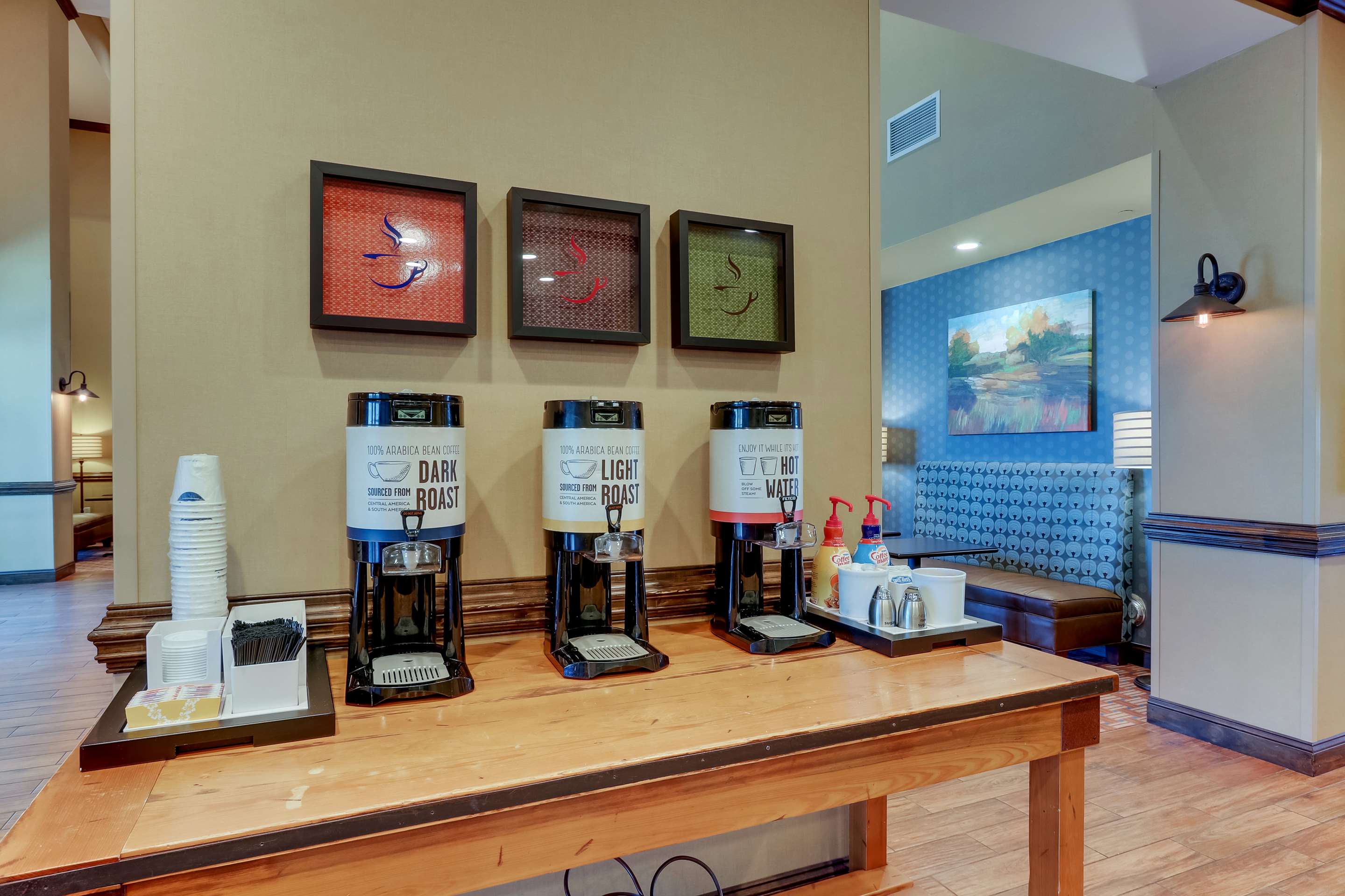 Breakfast Area | Hampton Inn & Suites Hartsville