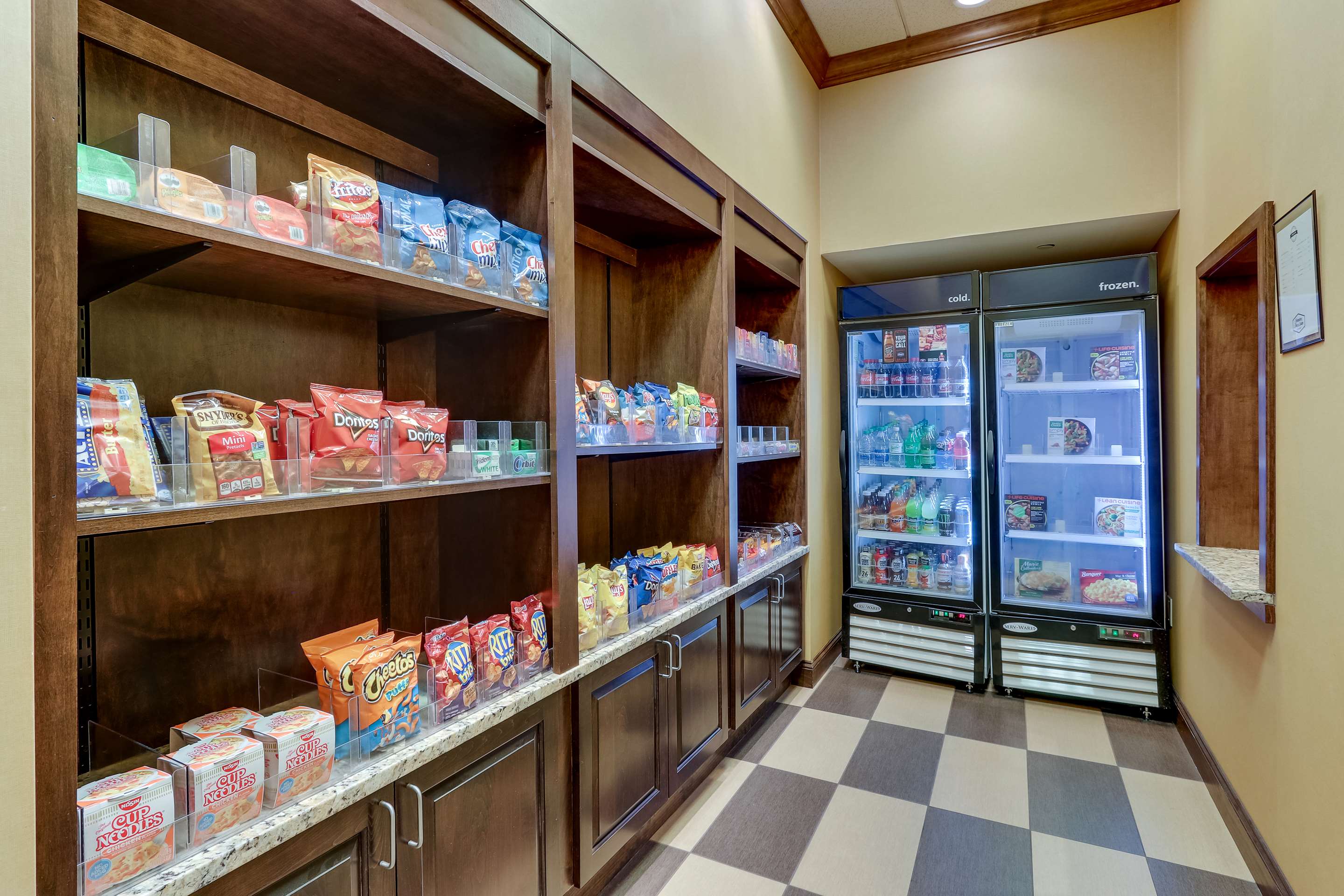 Restaurant | Hampton Inn & Suites Hartsville