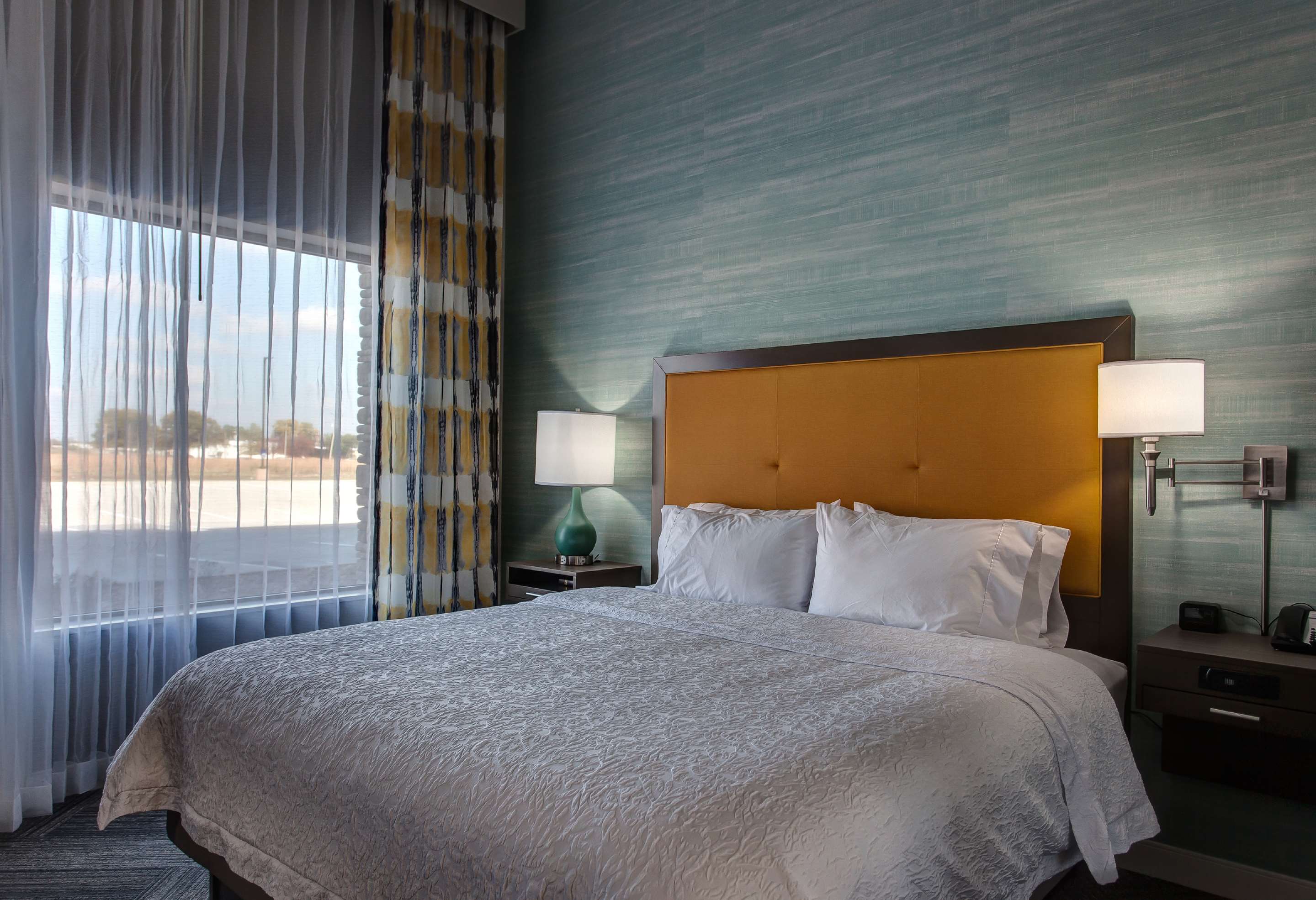Guest room