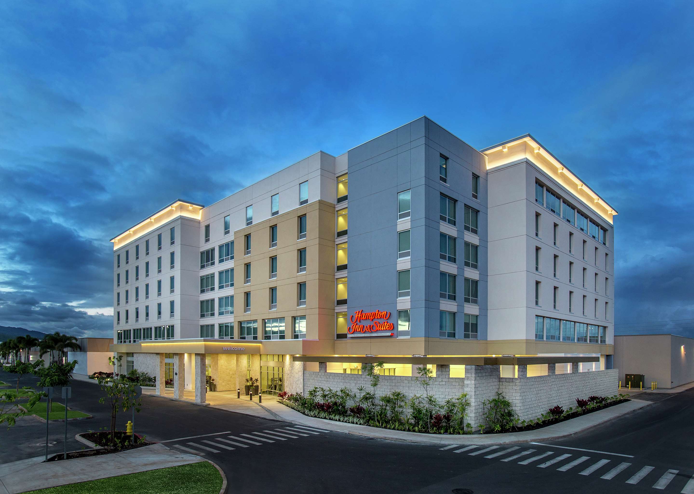 Exterior | Hampton Inn & Suites Oahu/Kapolei