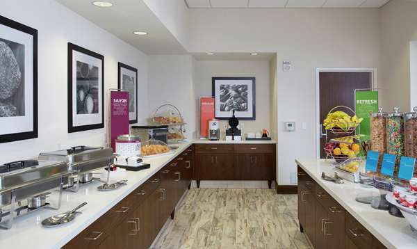 Restaurant - Hampton Inn & Suites Kapolei