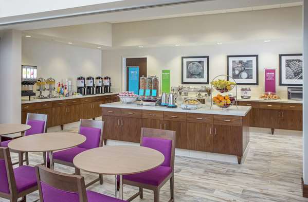 Restaurant - Hampton Inn & Suites Kapolei