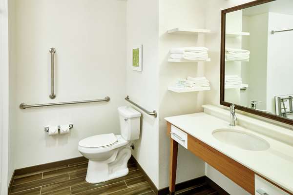  - Hampton Inn & Suites Kapolei