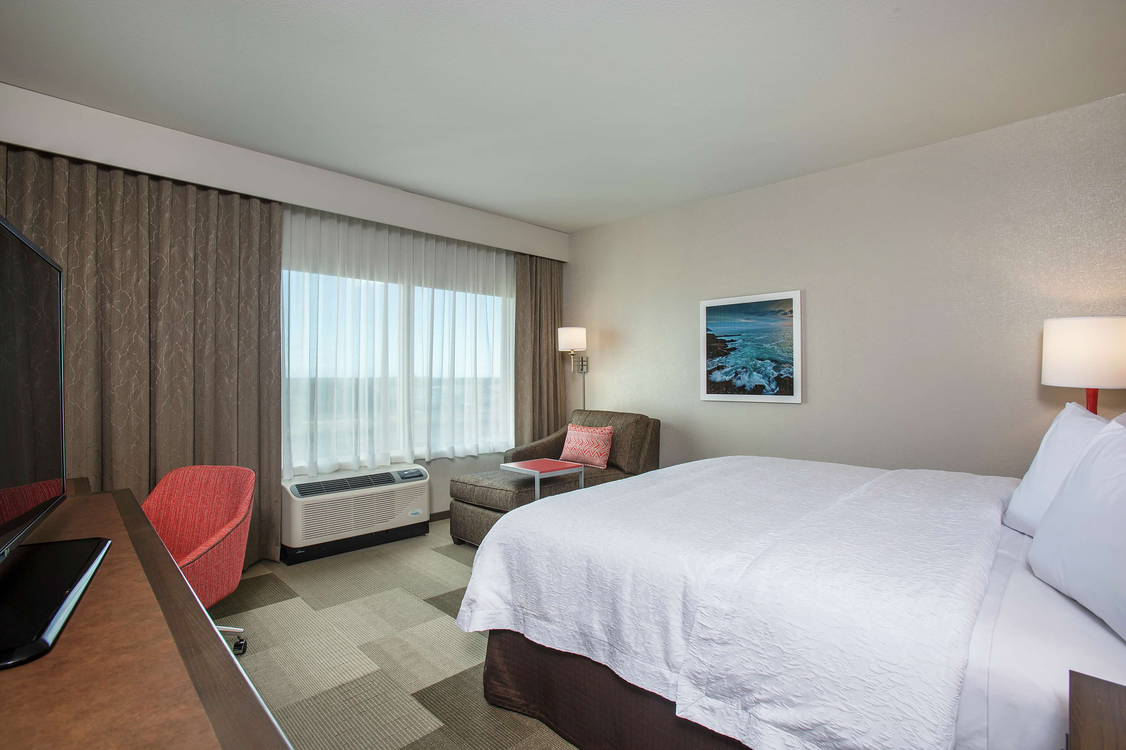 Hampton Inn & Suites by Hilton Oahu/Kapolei Room Type - 1KNG MOB HEAR ACC W TUB NS