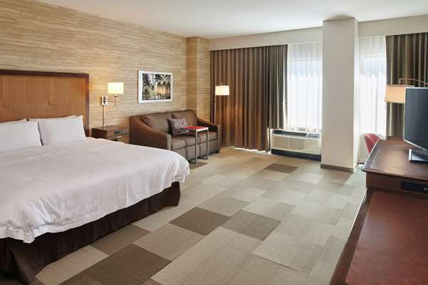  - Hampton Inn & Suites Kapolei