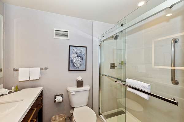  - DoubleTree by Hilton Hotel Whittier