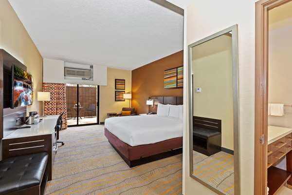  - DoubleTree by Hilton Hotel Whittier
