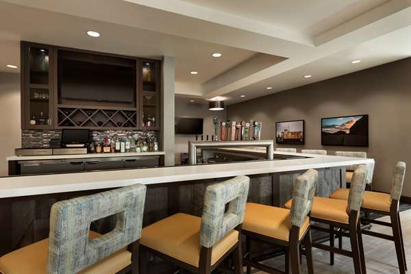 Bar - Hilton Garden Inn Lompoc