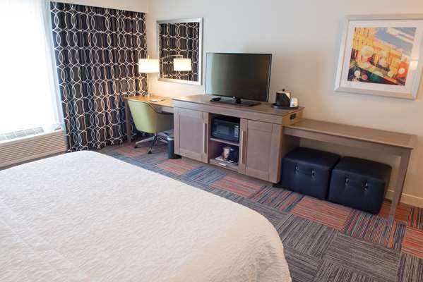  - Hampton Inn & Suites Bay City - I-75, Exit 164
