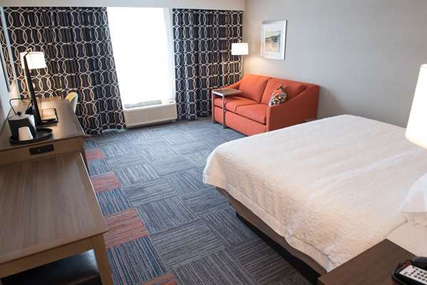  - Hampton Inn & Suites Bay City - I-75, Exit 164