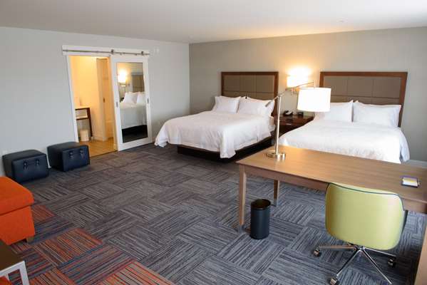  - Hampton Inn & Suites Bay City - I-75, Exit 164