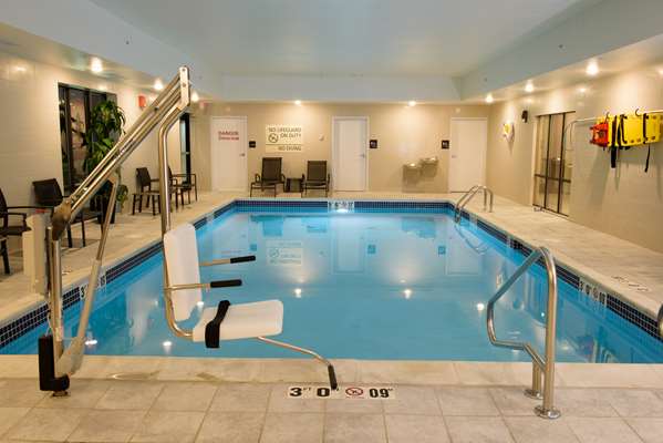 Pool - Hampton Inn & Suites Bay City - I-75, Exit 164