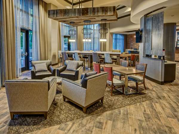 Restaurant - Hampton Inn & Suites Germantown