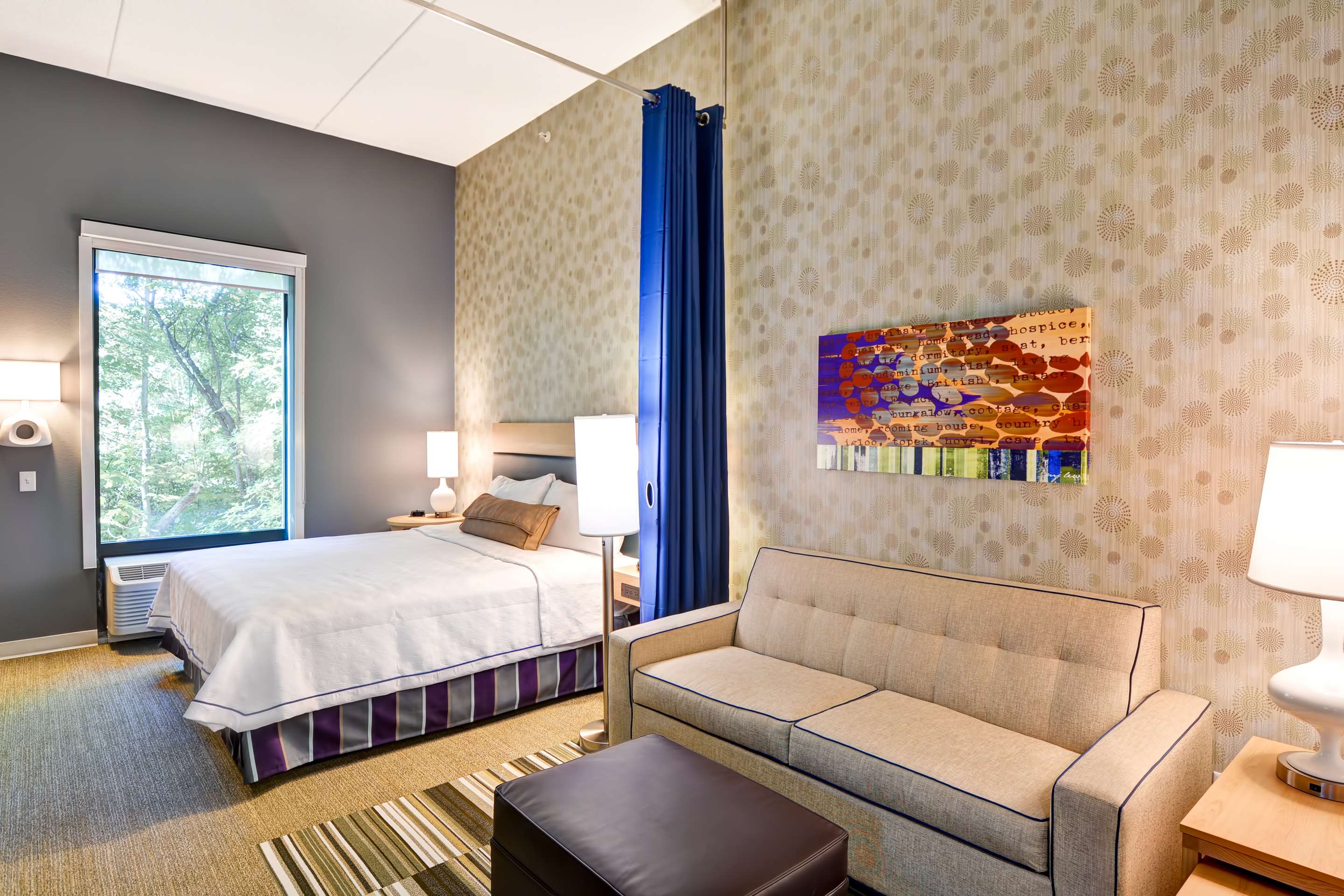 Guest room