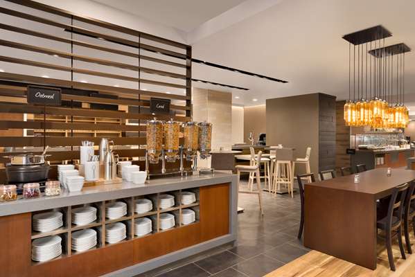 Restaurant - Embassy Suites Midtown Manhattan New York City