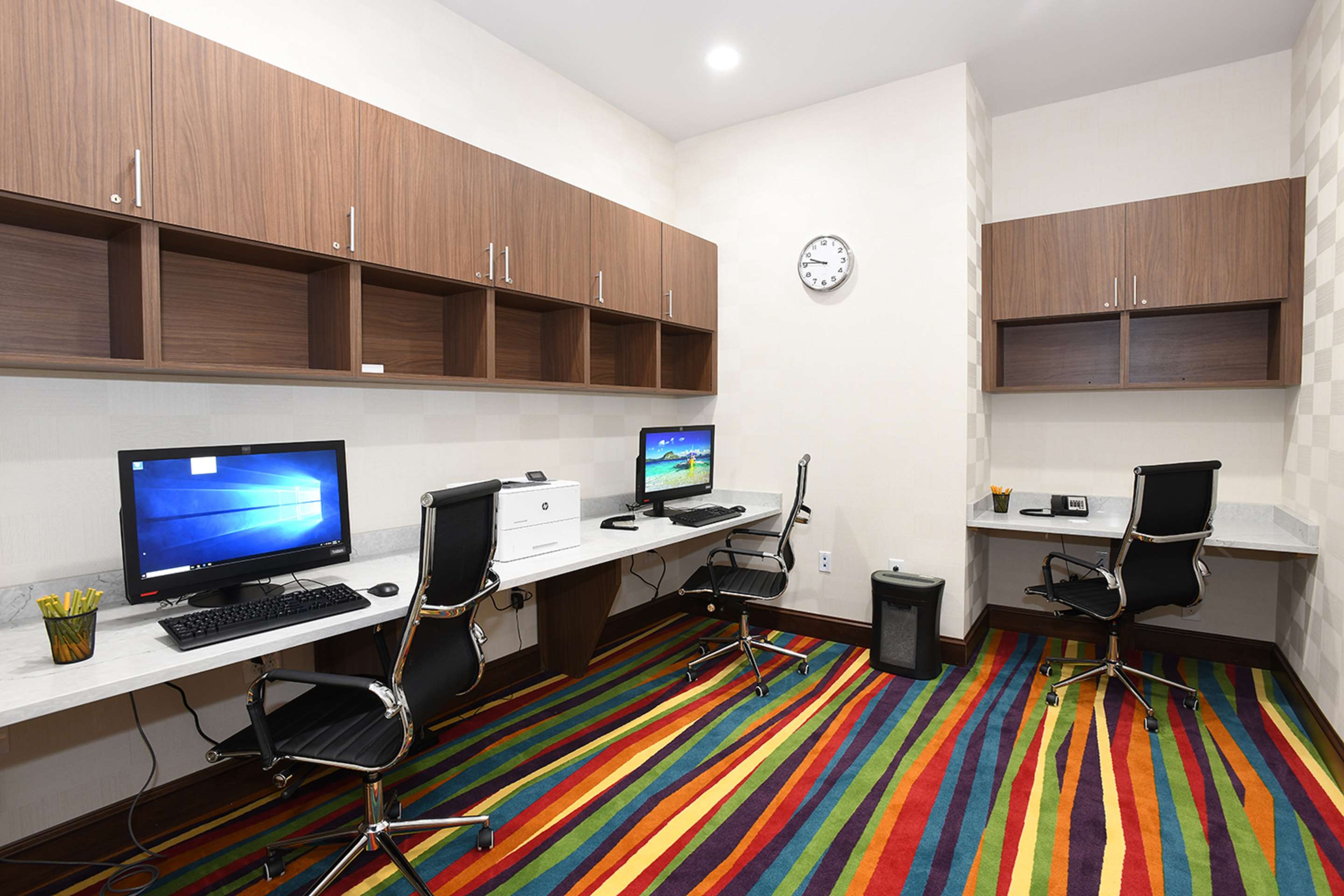 Business Center | Hilton Garden Inn Jacksonville