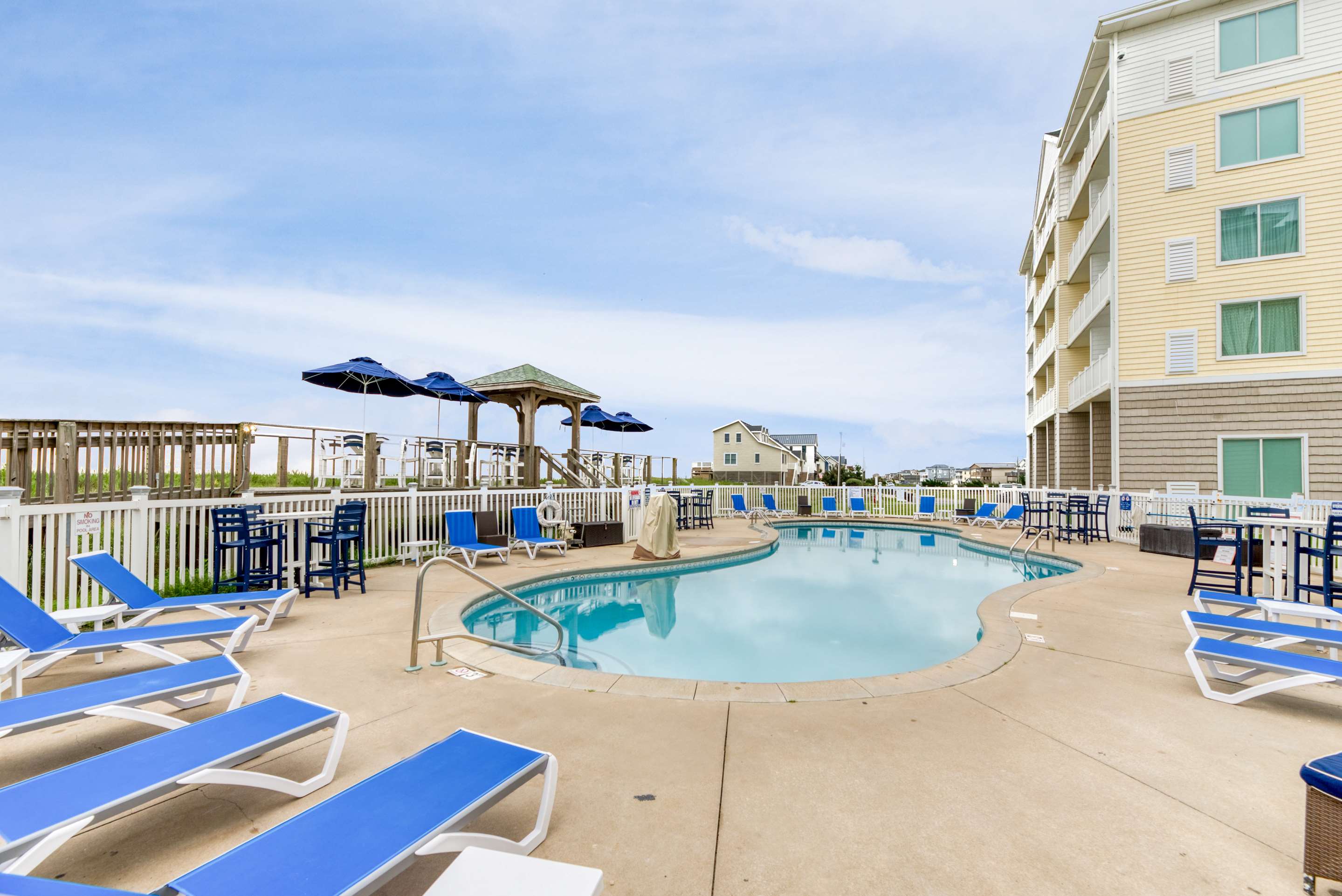 Pool | Hilton Garden Inn Outer Banks/Kitty Hawk
