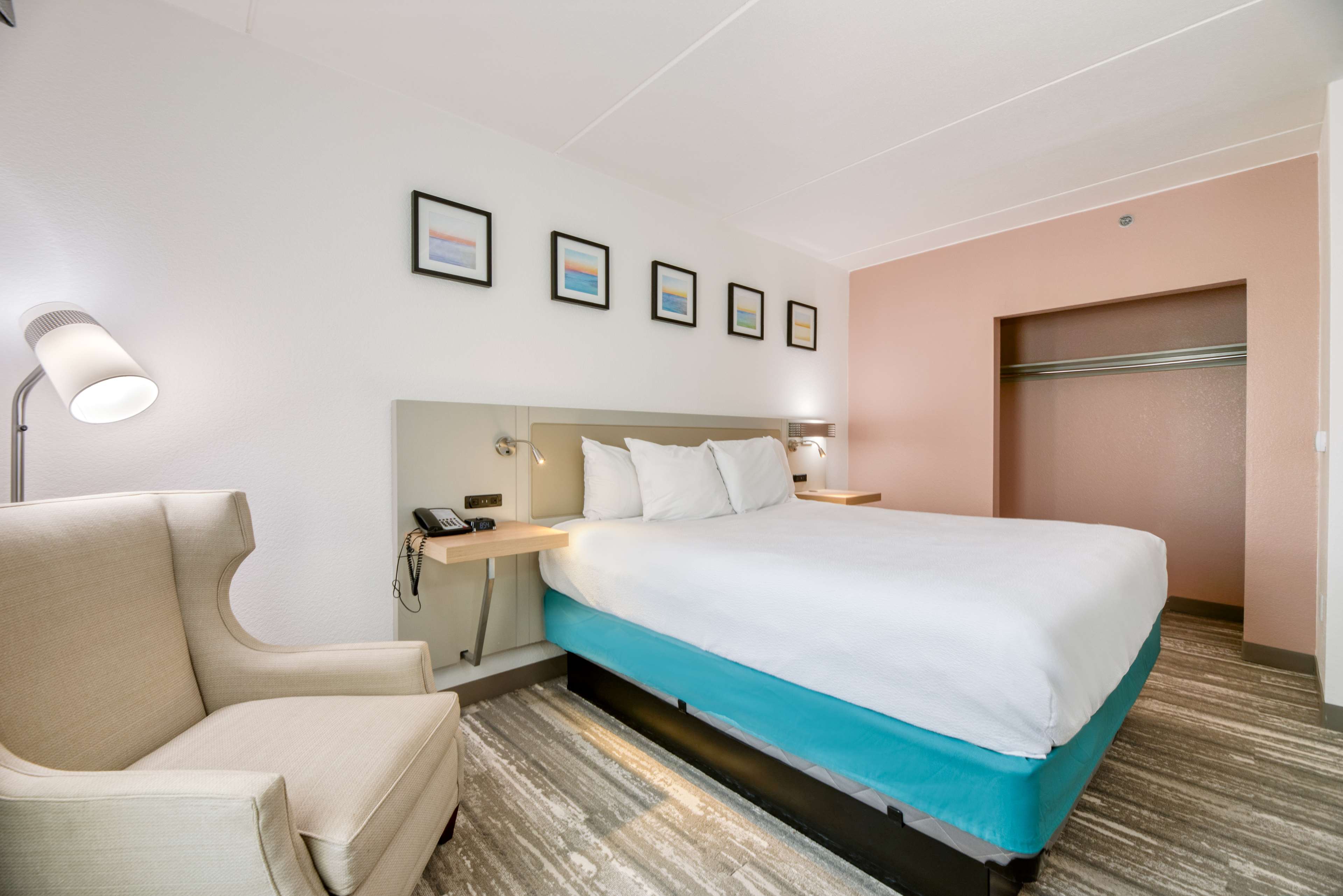 Hilton Garden Inn Outer Banks/Kitty Hawk Room Type - 1KNG BDRM STE SIDE OCEANVW