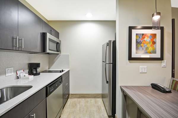  - Homewood Suites by Hilton Convention Center South Orlando - I-4, Exits 71 & 72