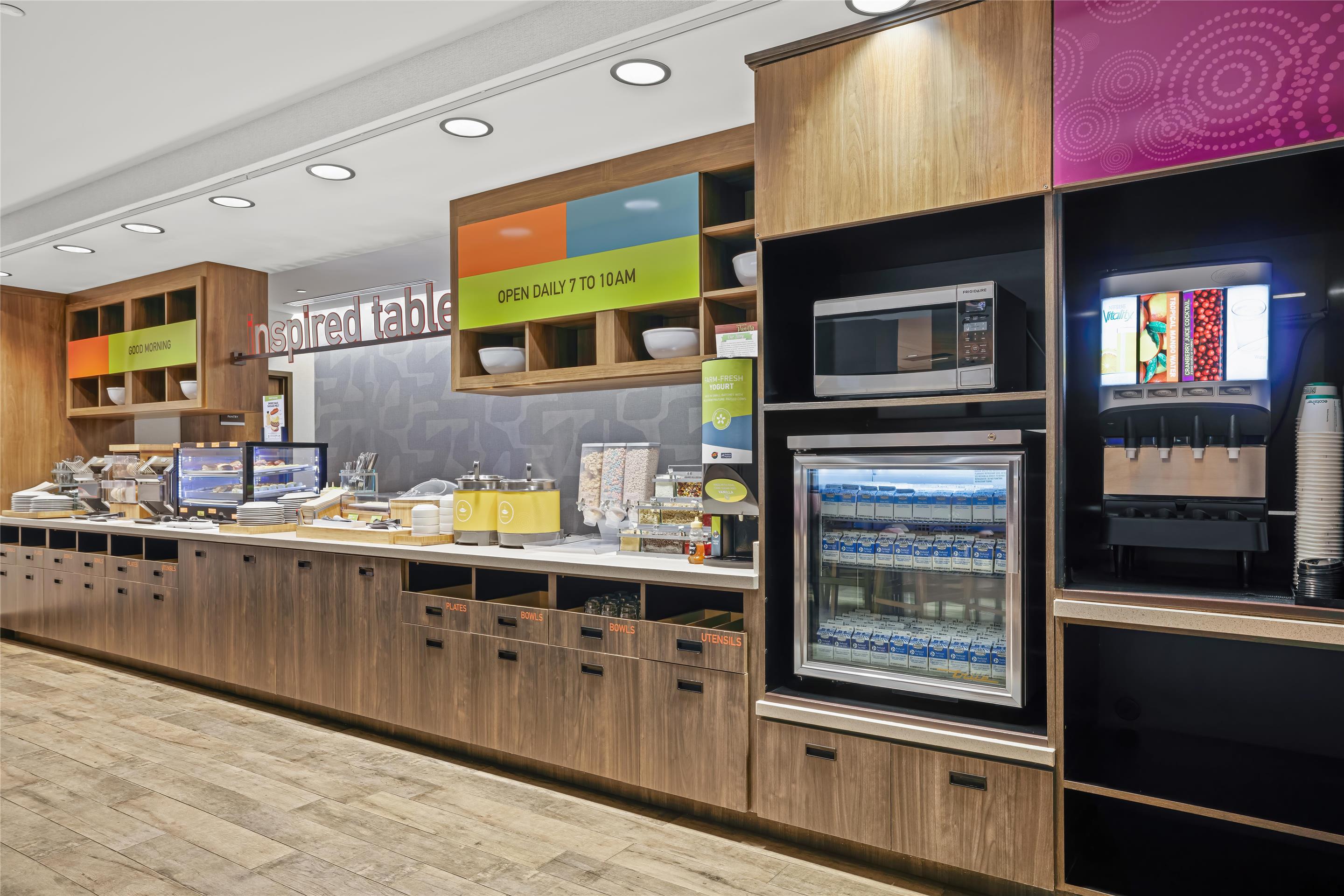 Breakfast Area | Home2 Suites by Hilton Pigeon Forge