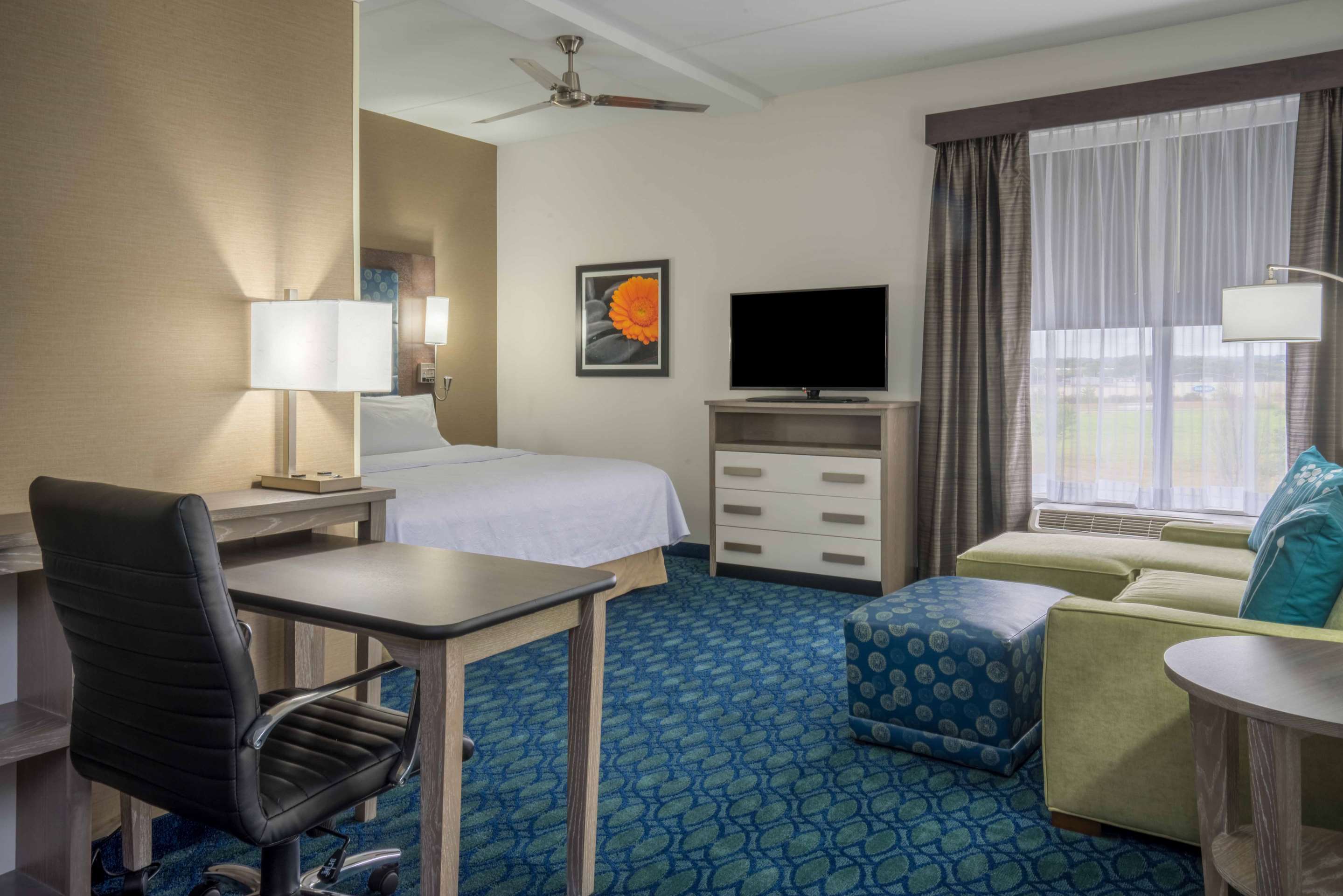 Guest room