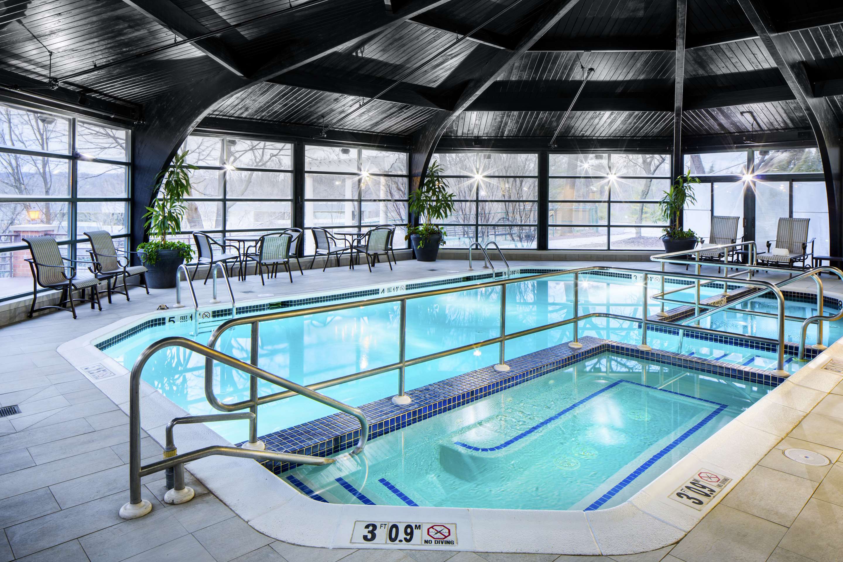 Pool | Desmond Hotel Malvern, a DoubleTree by Hilton