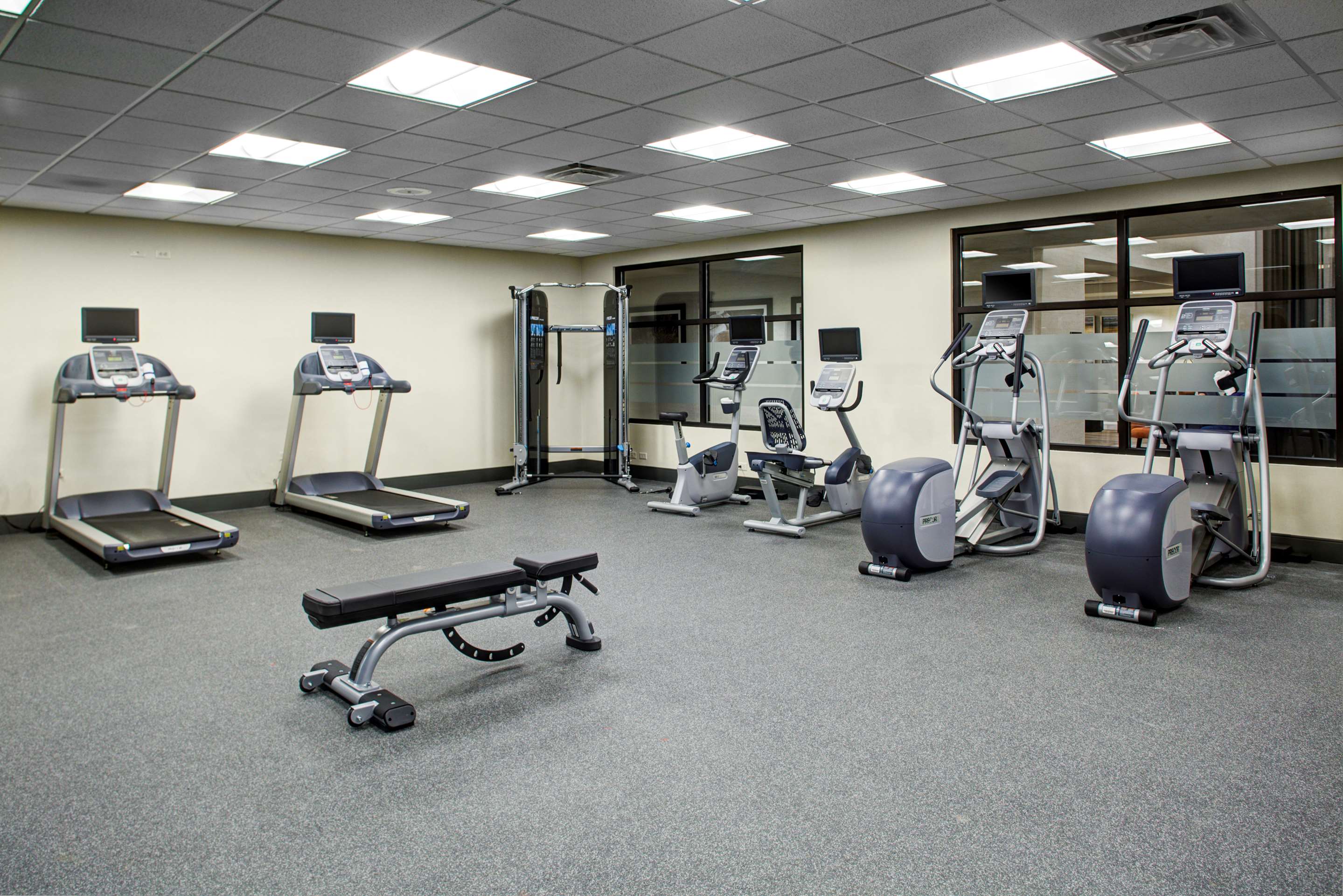 Health club fitness center gym | Hampton Inn & Suites Pittsburg Kansas Crossing