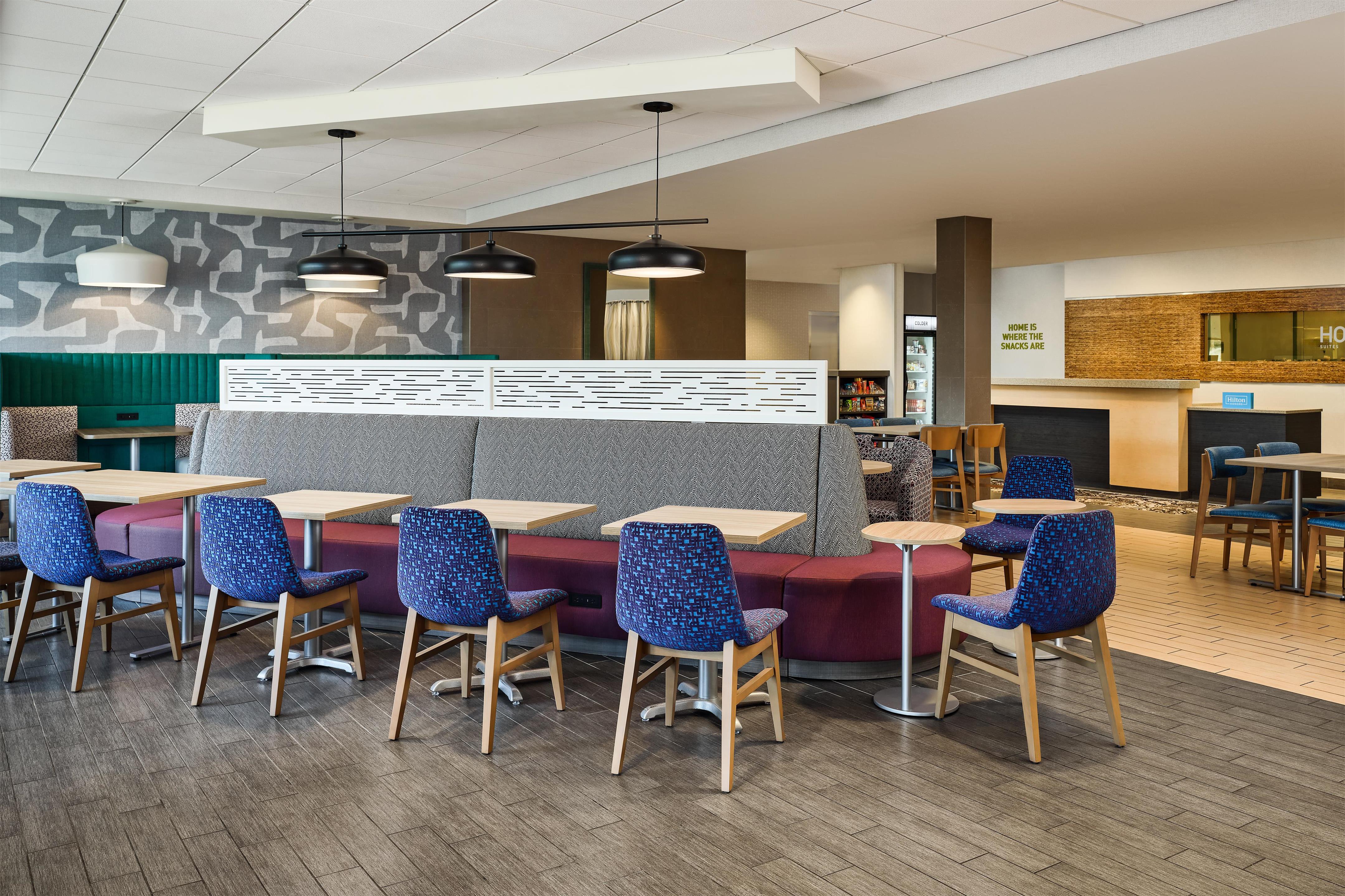 Lobby | Home2 Suites by Hilton Rapid City