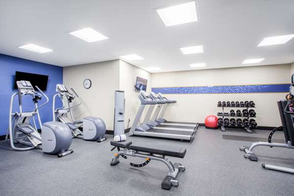 Fitness/ Exercise Room - Hampton Inn Rochester