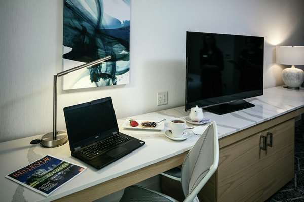  - Hilton Garden Inn Bellevue - I-405, Exit 13B