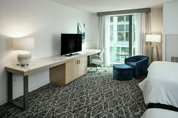  - Hilton Garden Inn Bellevue - I-405, Exit 13B