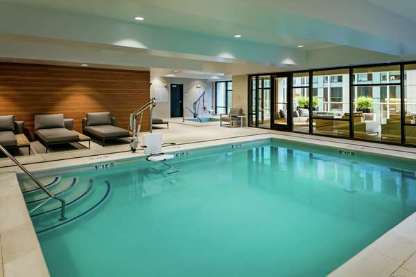 Pool - Hilton Garden Inn Bellevue - I-405, Exit 13B