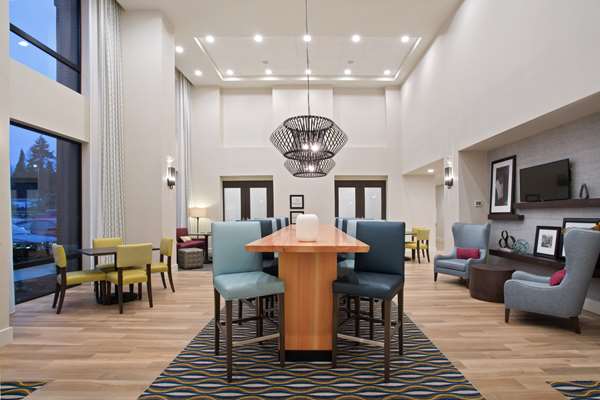 Restaurant - Hampton Inn & Suites Woodinville