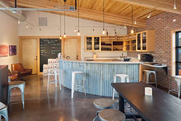 Bar - Hampton Inn & Suites Woodinville