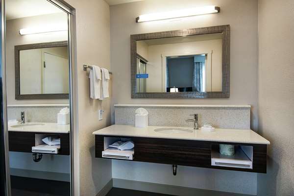  - Hampton Inn & Suites Mission Viejo - I-5, Exit 85