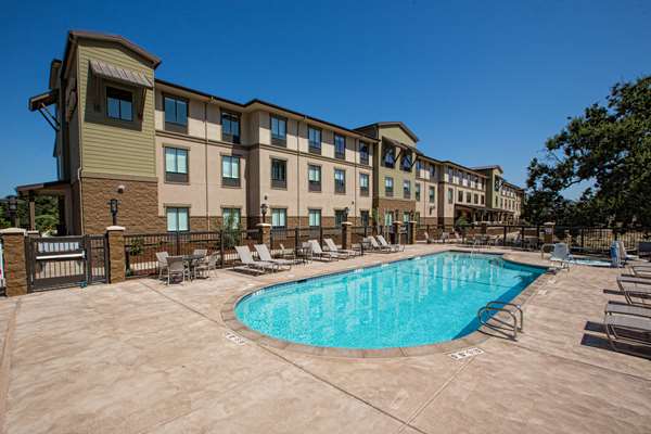 Pool - Hampton Inn & Suites Buellton