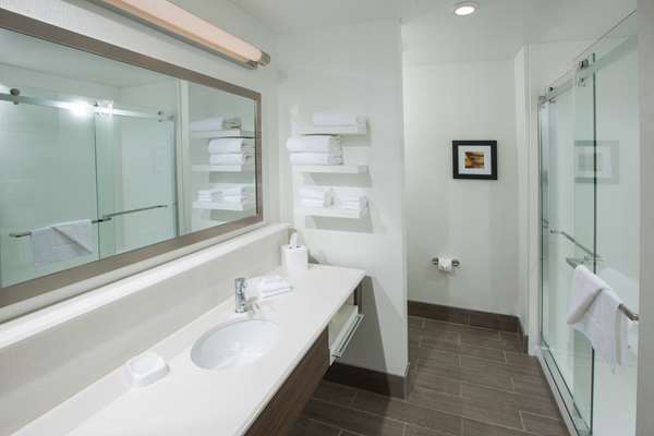  - Hampton Inn & Suites Buellton