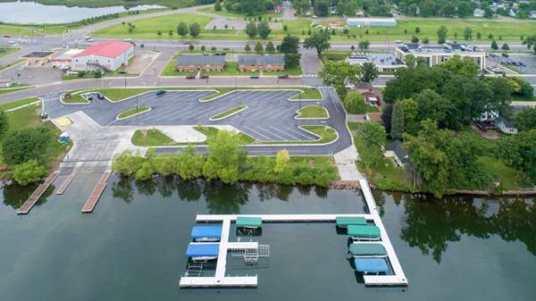 Exterior view - Hampton Inn Green Lake Spicer