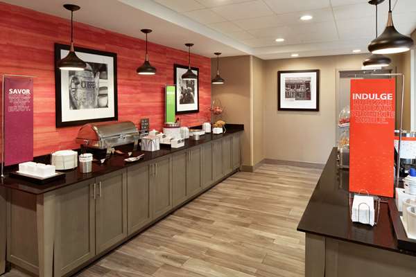 Amenities - Hampton Inn & Suites Alton